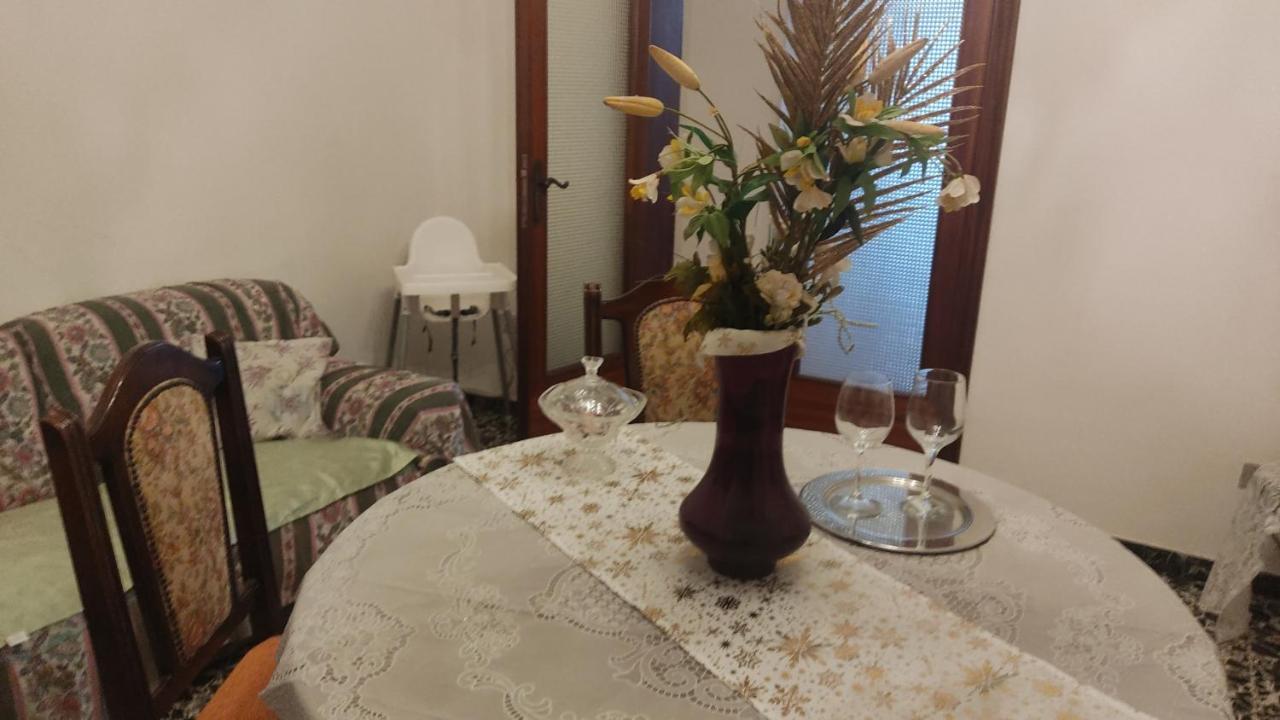 Апартаменты Holiday House I Colli Pisani Капанноли Экстерьер фото